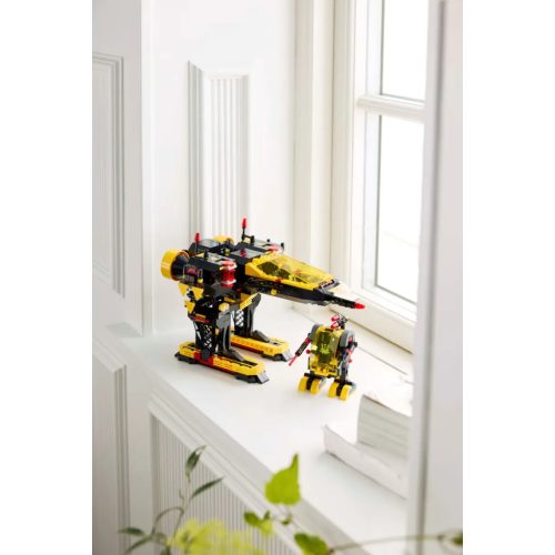 LEGO® Blacktron Renegade űrhajó