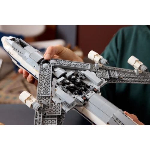 LEGO® 10360 Űrsiklót szállító repülőgép
