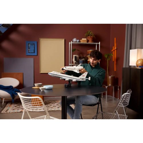 LEGO® 10360 Űrsiklót szállító repülőgép