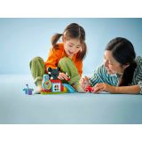 LEGO® Mickey egér játszótere és autója