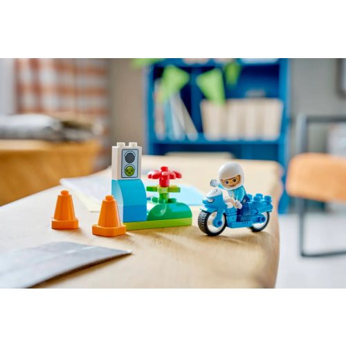 LEGO® 10471 Kék rendőrségi motorkerékpár