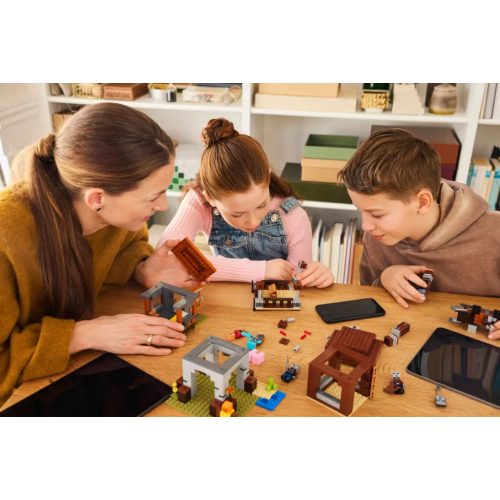 LEGO® 21278 A Fosztogató őrtorony és a Romboló