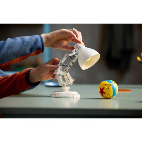 LEGO® 21357 LEGO Ideas ǀ Disney Pixar Luxo Jr.