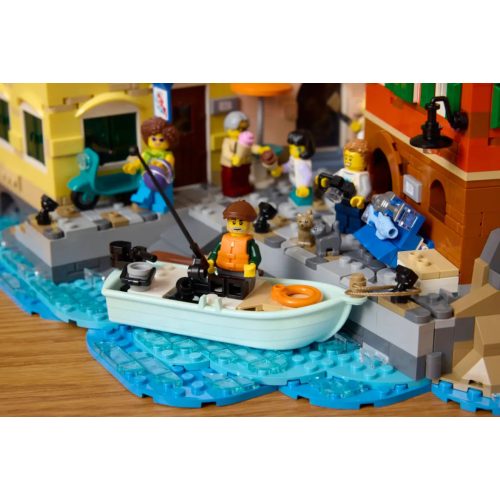 LEGO® 21359 Olasz Riviéra
