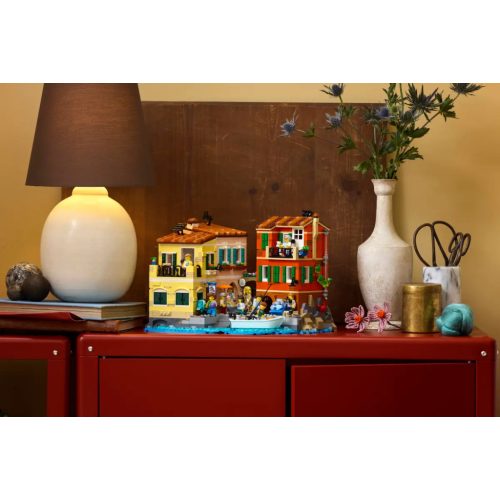 LEGO® 21359 Olasz Riviéra