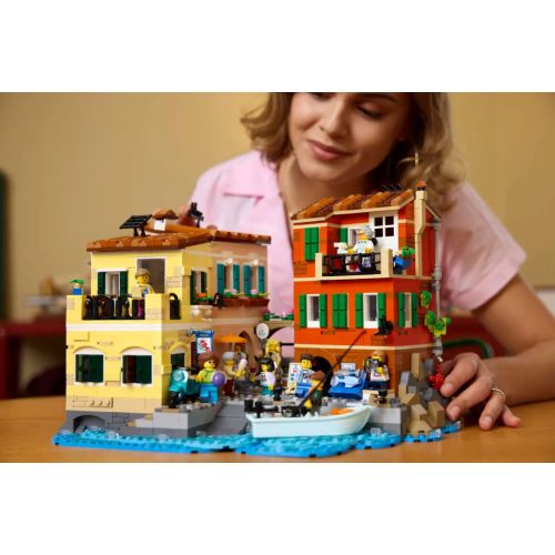 LEGO® 21359 Olasz Riviéra