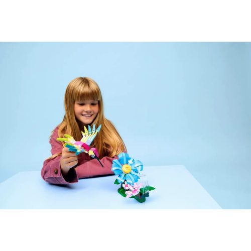 LEGO® 31384 Vadállatok: Színpompás kolibri