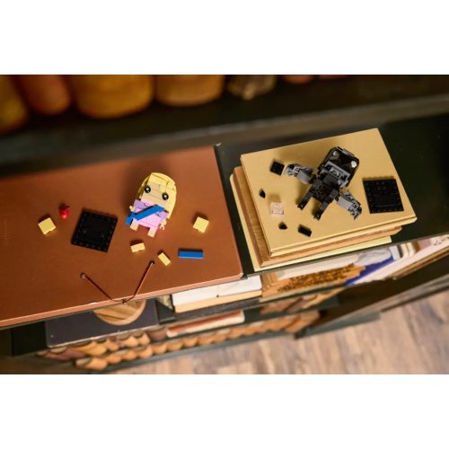 LEGO® 40802 Luna Lovegood™ és thesztrálfigurák