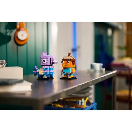 LEGO® 40881 Supply Llama és Fishstick figurák