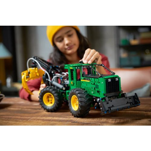 LEGO® John Deere 948L-II Skidder