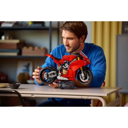 LEGO® Ducati Panigale V4 S motorkerékpár