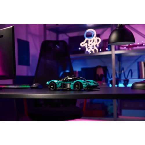 LEGO® 42208 Aston Martin Valkyrie