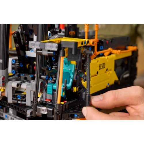 LEGO® 42215 Volvo EC500 Hybrid exkavátor