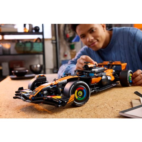 LEGO® 42228 McLaren MCL39 F1® autó