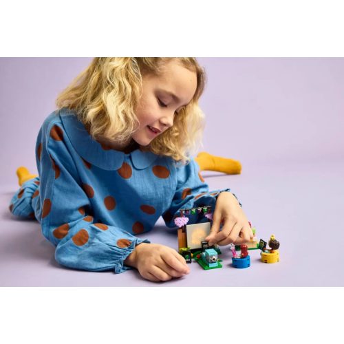 LEGO® 42642 Moziest a barátokkal