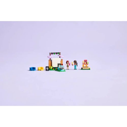 LEGO® 42642 Moziest a barátokkal