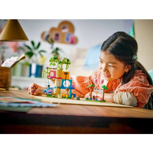 LEGO® 42666 Születésnapi cicazsúr és lombház cicáknak