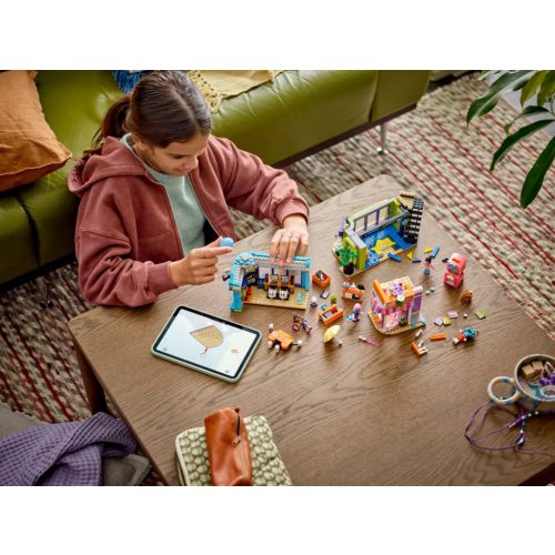 LEGO® 42674 Képregény- és videójátékbolt