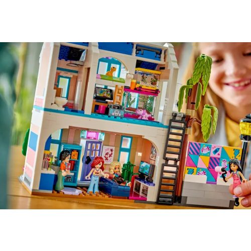 LEGO® 42687 Liann családi háza