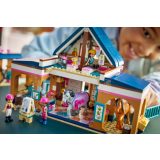 LEGO® 42688 Lovarda és lovasiskola