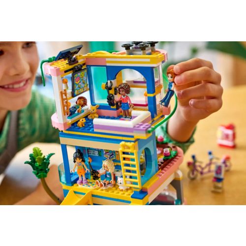 LEGO® 42689 Heartlake City klubház
