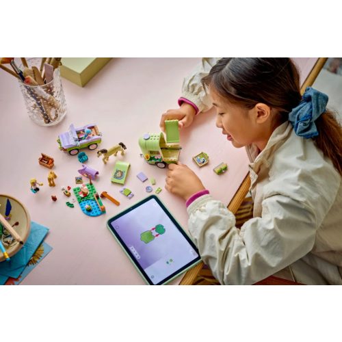 LEGO® 42695 Ló- és csikószállító utánfutó