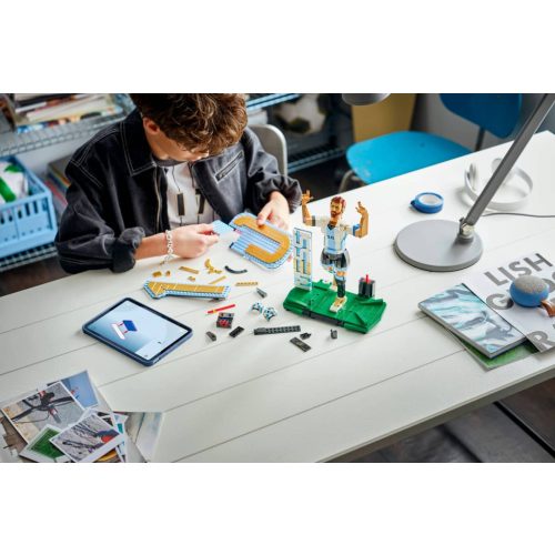 LEGO® 43015 Lionel Messi – Futball-legenda