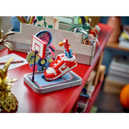 LEGO® 43021 Nike Dunk Trickshot