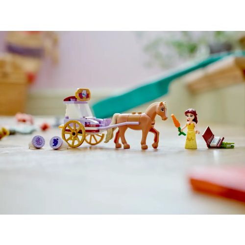 LEGO® Belle mesékkel teli lovaskocsija