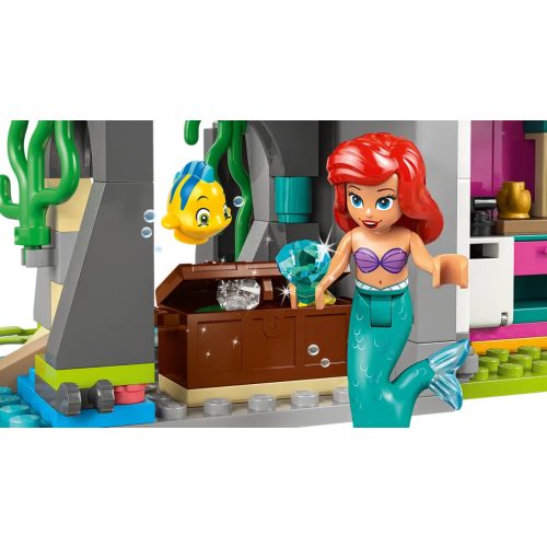 LEGO® 43267 Hercegnőkastély és a hercegnők állatkái