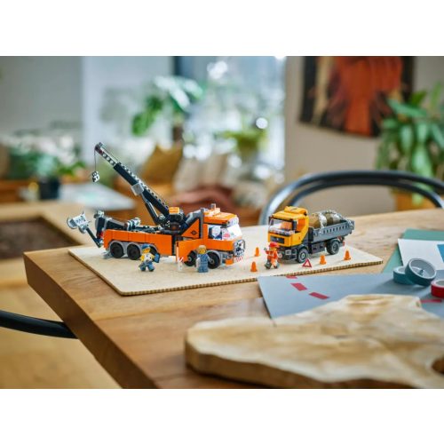 LEGO® 60467 Nagy teljesítményű vontató daruval