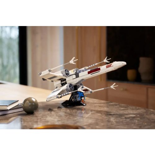 LEGO® X-szárnyú vadászgép™