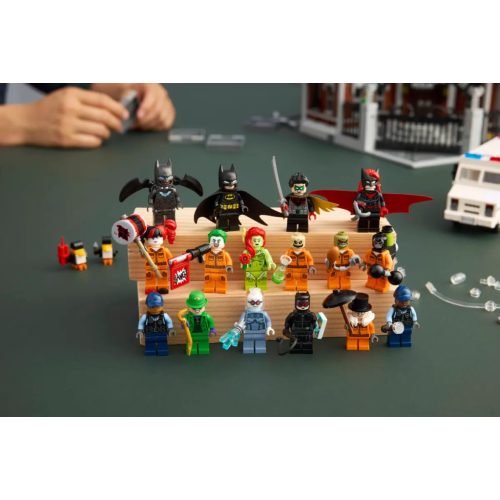 LEGO® 76300 Arkham Asylum™