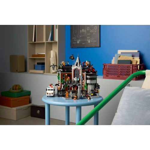 LEGO® 76300 Arkham Asylum™