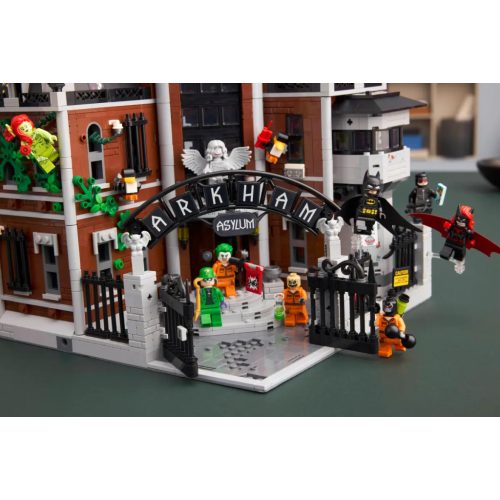 LEGO® 76300 Arkham Asylum™