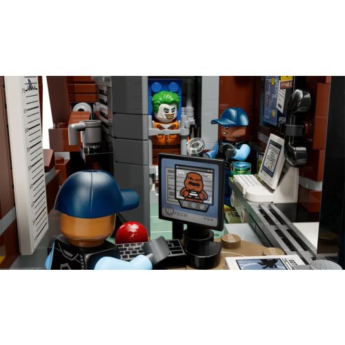 LEGO® 76300 Arkham Asylum™