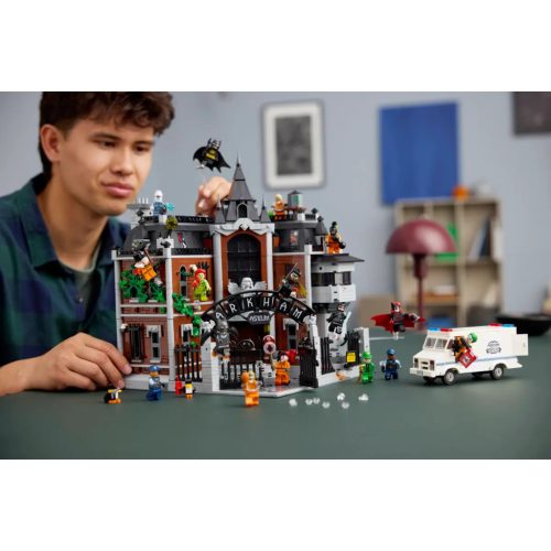 LEGO® 76300 Arkham Asylum™