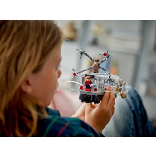 LEGO® 76321 Pókember és Doc Ock csatája a metrókocsiban
