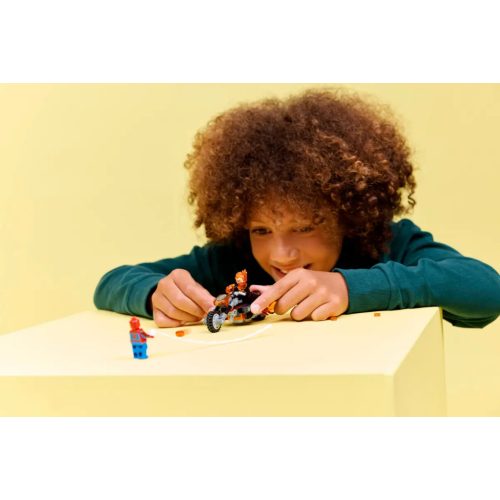 LEGO® 76335 Pókember a motoros Szellemlovas ellen