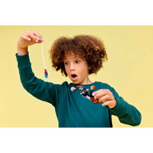 LEGO® 76335 Pókember a motoros Szellemlovas ellen