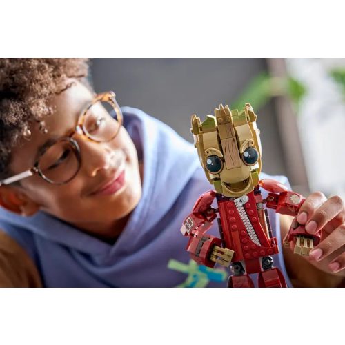 LEGO® 76341 Groot a fosztogatók egyenruhájában