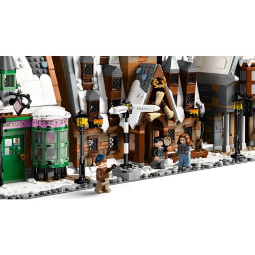 LEGO® 76457 Roxmorts™ falu – Gyűjtői kiadás