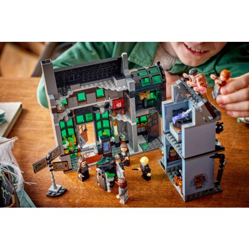LEGO® 76471 A Zsebpiszok köz™ varázslóboltjai