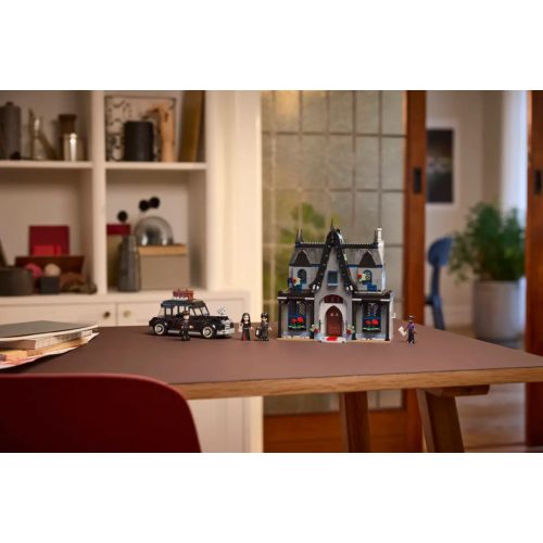 LEGO® 76786 Morticia háza