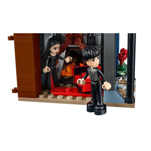 LEGO® 76786 Morticia háza