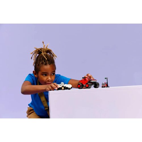LEGO® 77118 Silver autója Knuckles monster truckja ellen