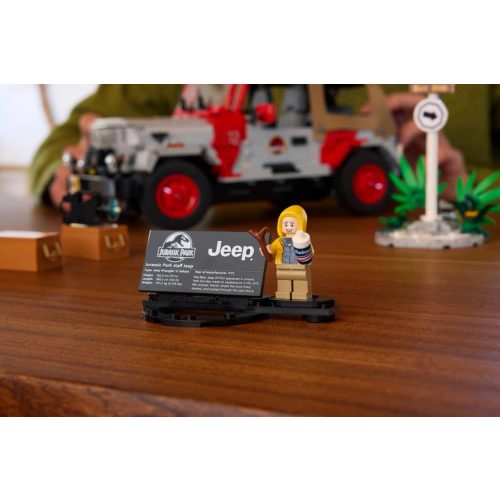 LEGO® 77984 Jurassic Park Jeep® Wrangler
